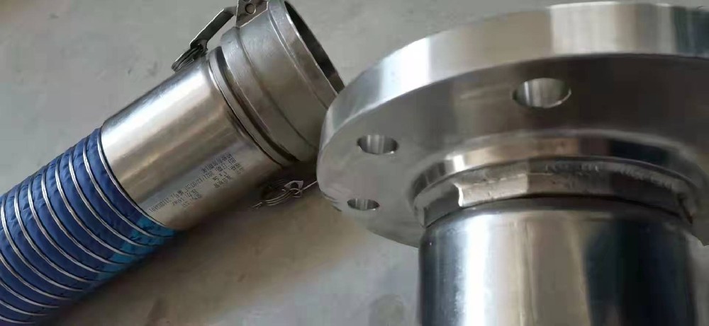 法蘭快拆式復(fù)合管